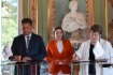 Zwei restaurierte Säle des Chinesischen Palastes wurden in Oranienbaum eröffnet: das Stuckgemach und das Kleine Chinesische Kabinett. An der feierlichen Zeremonie nahmen Olga Lyubimova, Kulturministerin der Russischen Föderation, und Alexey Miller teil