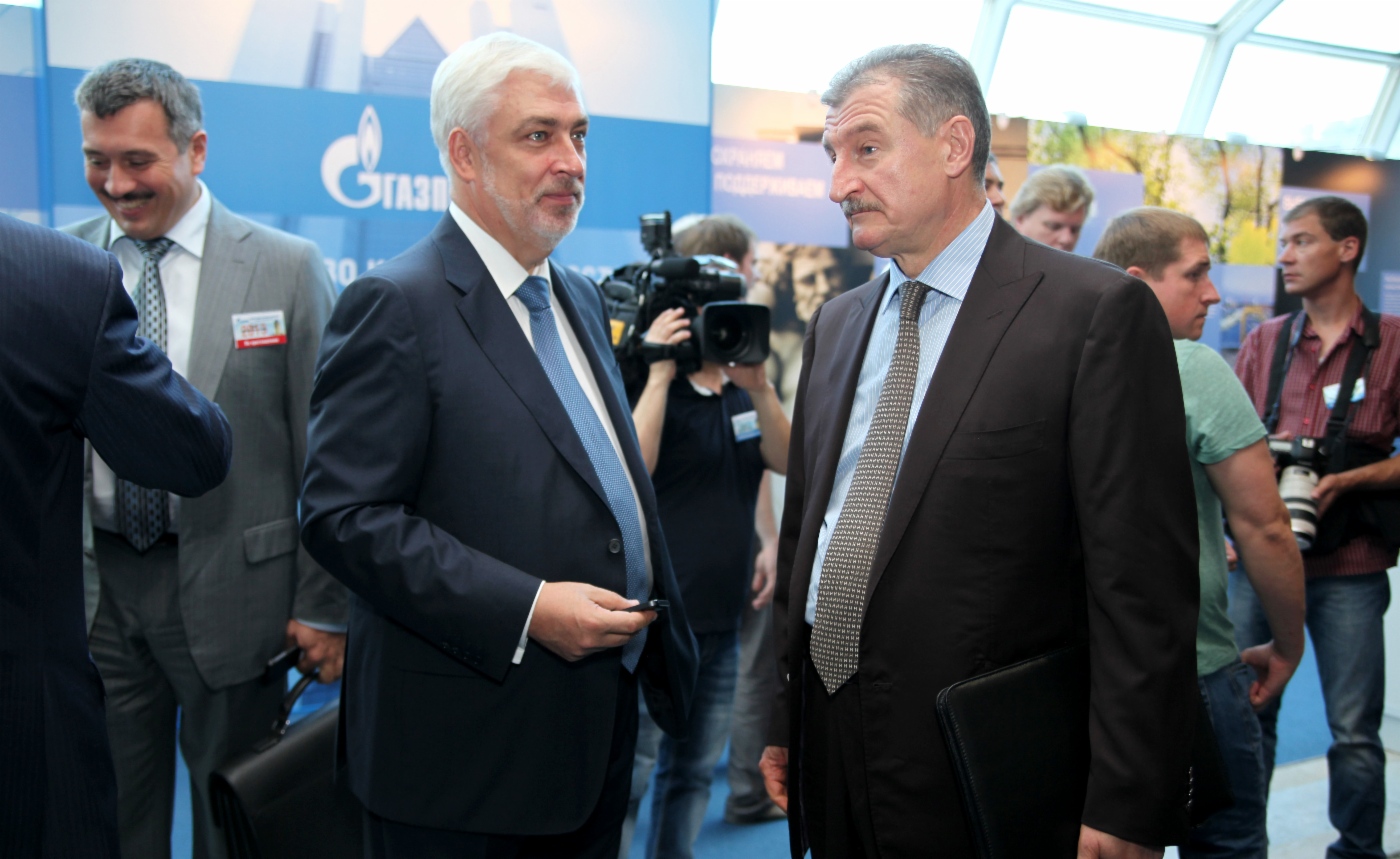 Alexander Kozlov (rechts) auf der Jahreshauptversammlung der Aktionäre der OАО Gazprom, 28. Juni 2013
