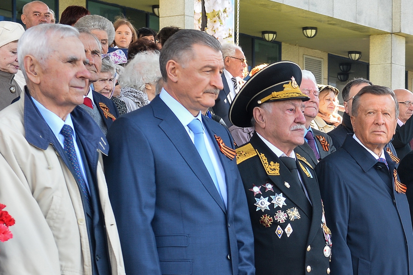 Alexander Kozlov (Mitte) bei Feierlichkeiten zum Tag des Sieges, 5. Mai 2015