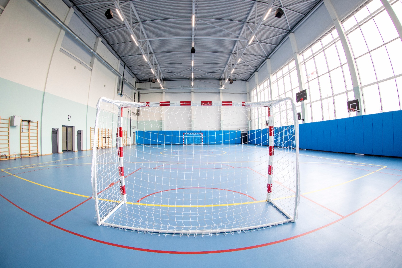 Sporthalle im Sport- und Gesundheitskomplex in Peterhof