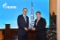 Sergey Khomyakov (rechts) gratulierte dem Generaldirektor der Gazprom Transgaz Moscow, Alexander Babakov, zum Gewinn des Wettbewerbs