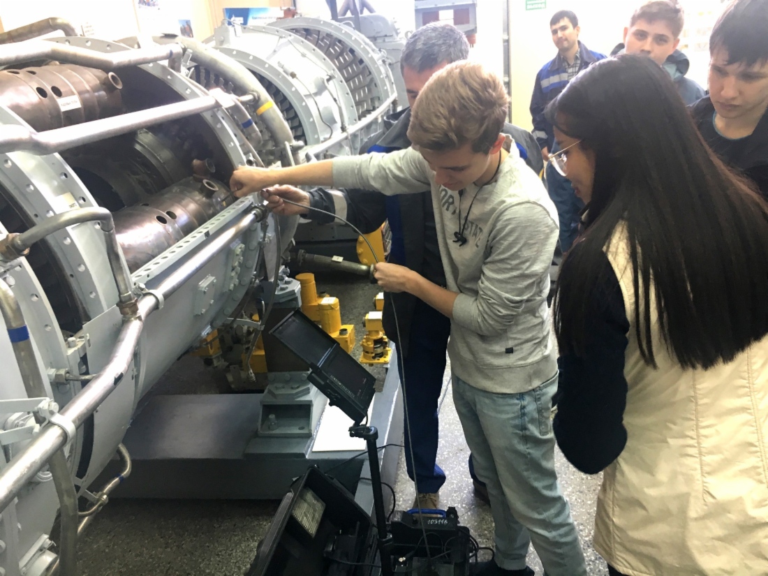 Berufsberatende Veranstaltung im ingenieurtechnischen Zentrum der Gazprom Transgaz Ufa
