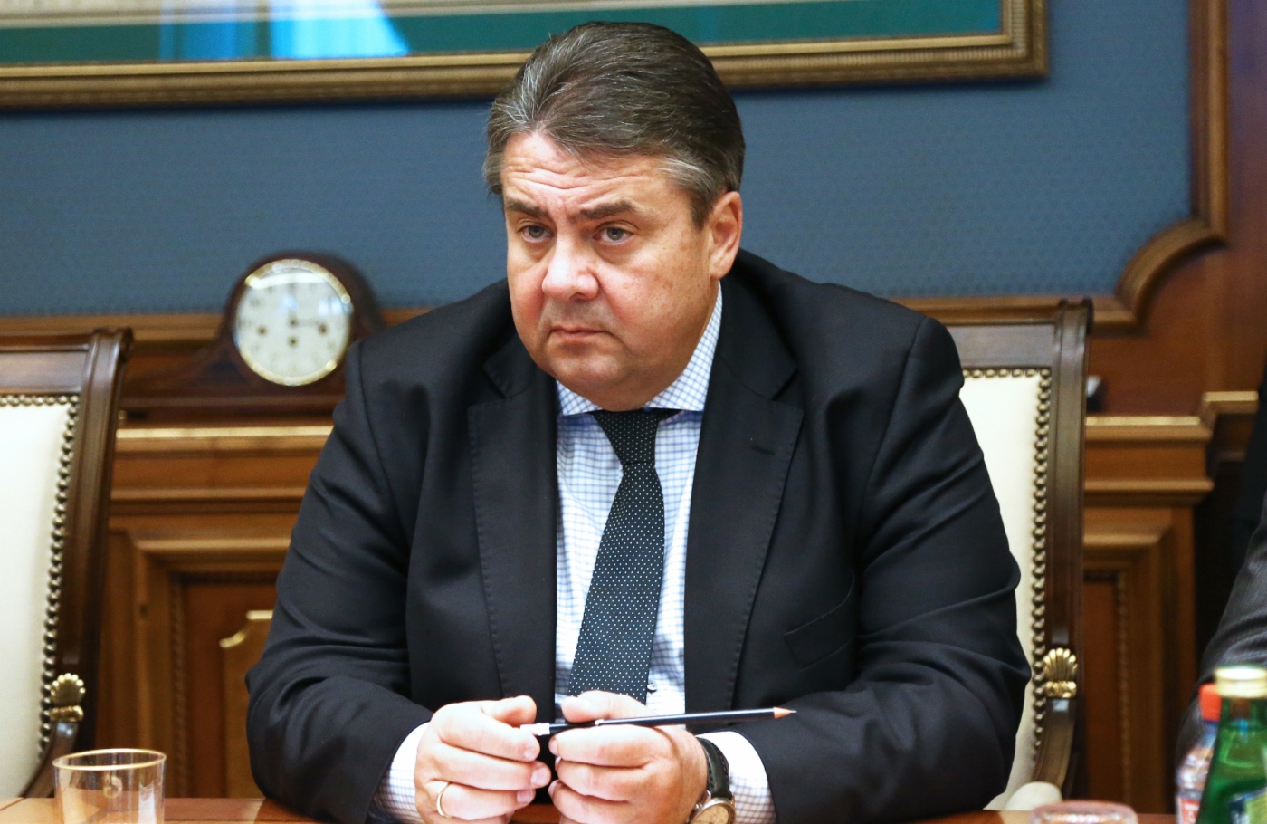 Sigmar Gabriel während des Arbeitstreffens mit Alexey Miller