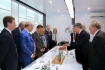 Im Rahmen des Petersburger internationalen Wirtschaftsforums 2015 führten Alexey Miller (links in der Mitte) und Ben van Beurden (zweiter von rechts) ein Arbeitstreffen durch und unterzeichneten eine Reihe von Dokumenten