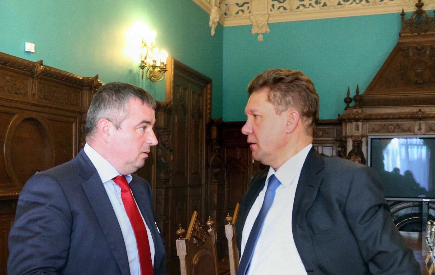 Generaldirektor der Srbijagas Dusan Bajatovic und Alexey Miller während des Arbeitstreffens.