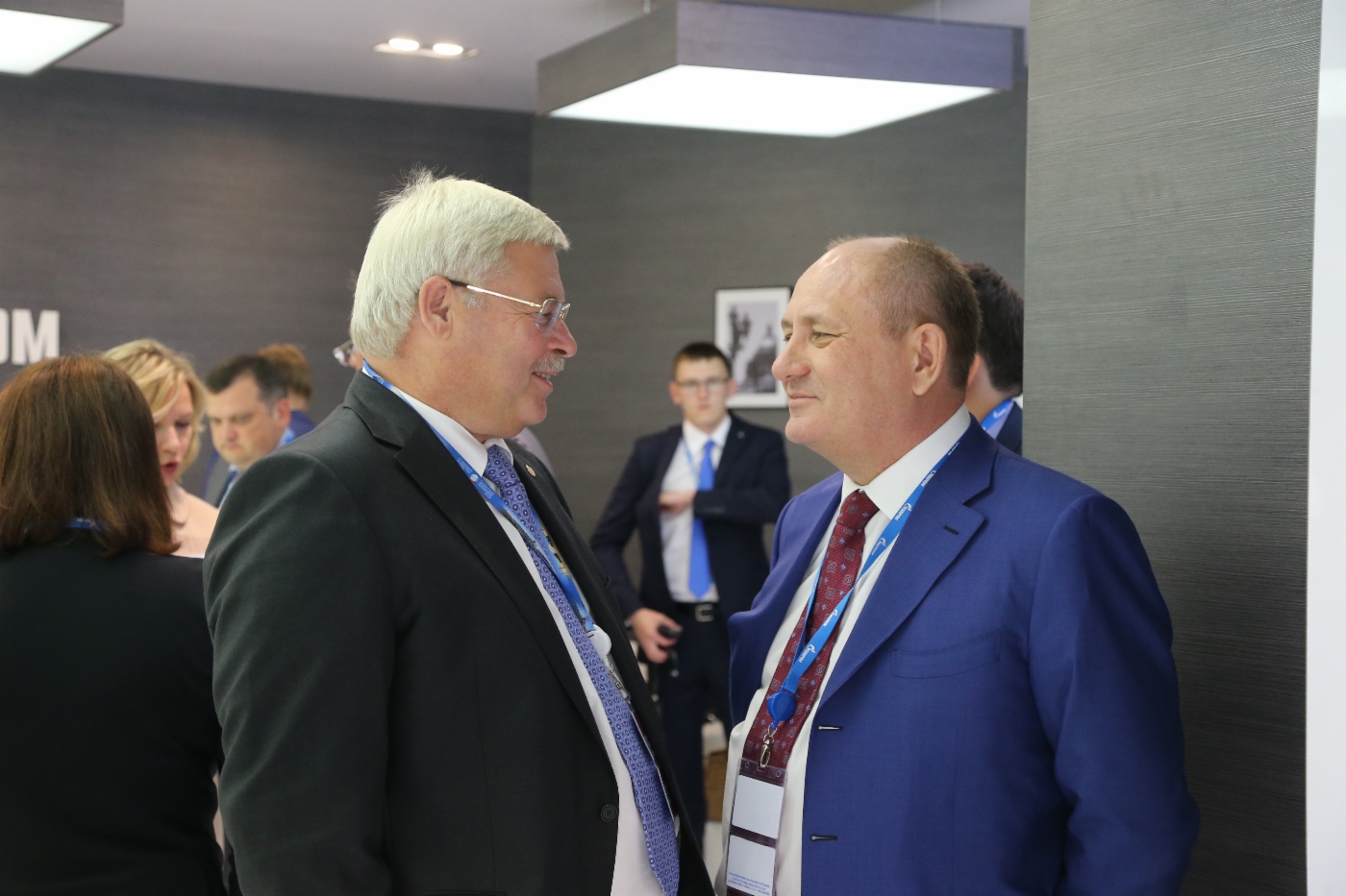 Sergey Zhvachkin und stellvertretender Vorstandsvorsitzender der ОАО Gazprom Vitaly Markelov