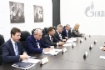 Im Rahmen des V. Petersburger Internationalen Gasforums fand ein Arbeitstreffen zwischen Alexey Miller (in der Mitte) und dem Vorstandsvorsitzenden des Global Gas Center Rene Bautz statt