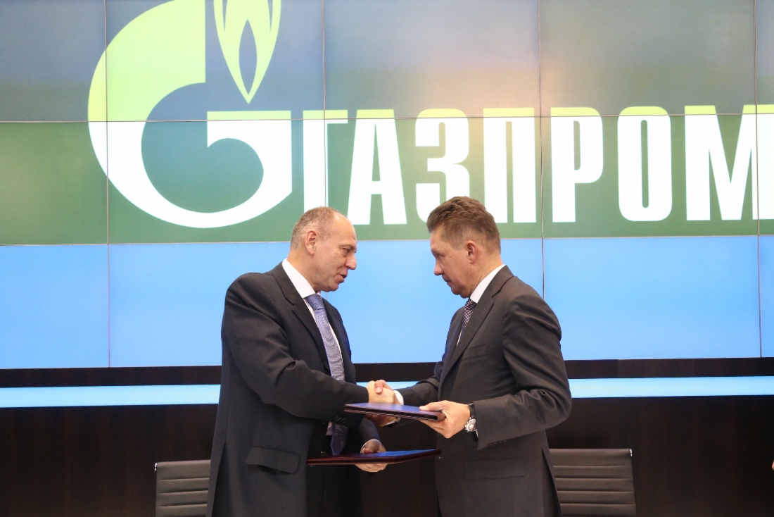 Im Rahmen des V. Petersburger Internationalen Gasforums unterzeichneten Aufsichtsratsvorsitzender der Pipe Metallurgical Company Dmitry Pumpyansky und Alexey Miller ein Memorandum über die Nutzung von Erdgas als Motorkraftstoff