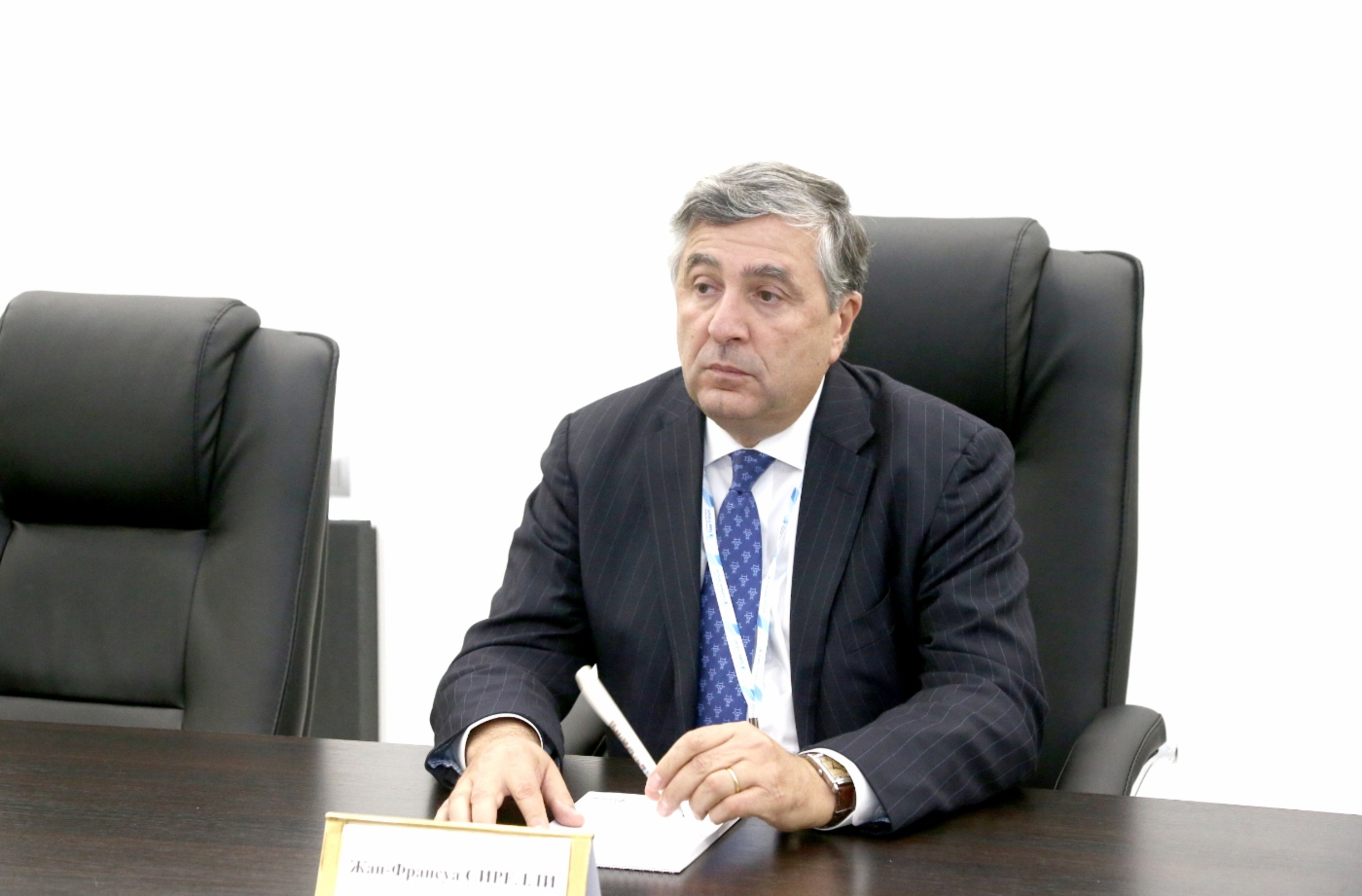 Jean-Francois Cirelli während des Arbeitstreffens mit Alexey Miller