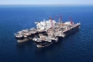 Bei der Verlegung des Offshore-Abschnitts der Gaspipeline TurkStream in der Tiefsee wird das weltweit größte Arbeitsschiff Pioneering Spirit eingesetzt
