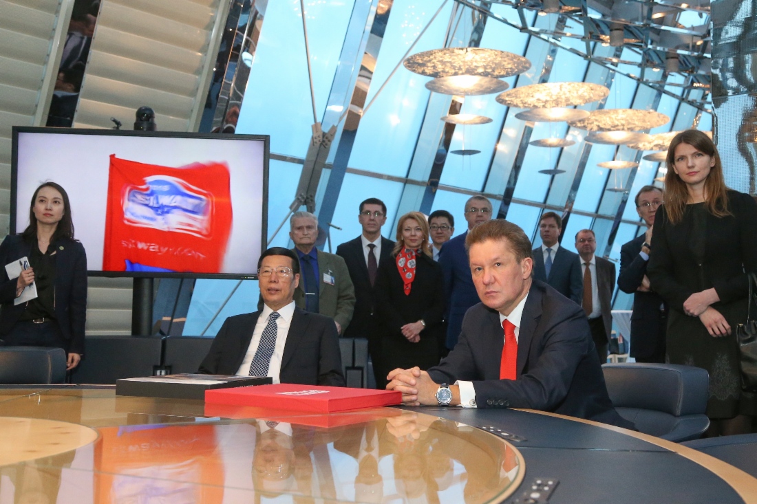 Arbeitstreffen zwischen Alexey Miller (rechts) und dem Vize-Ministerpräsidenten des Staatsrates der VR China, Zhang Gaoli, in Moskau