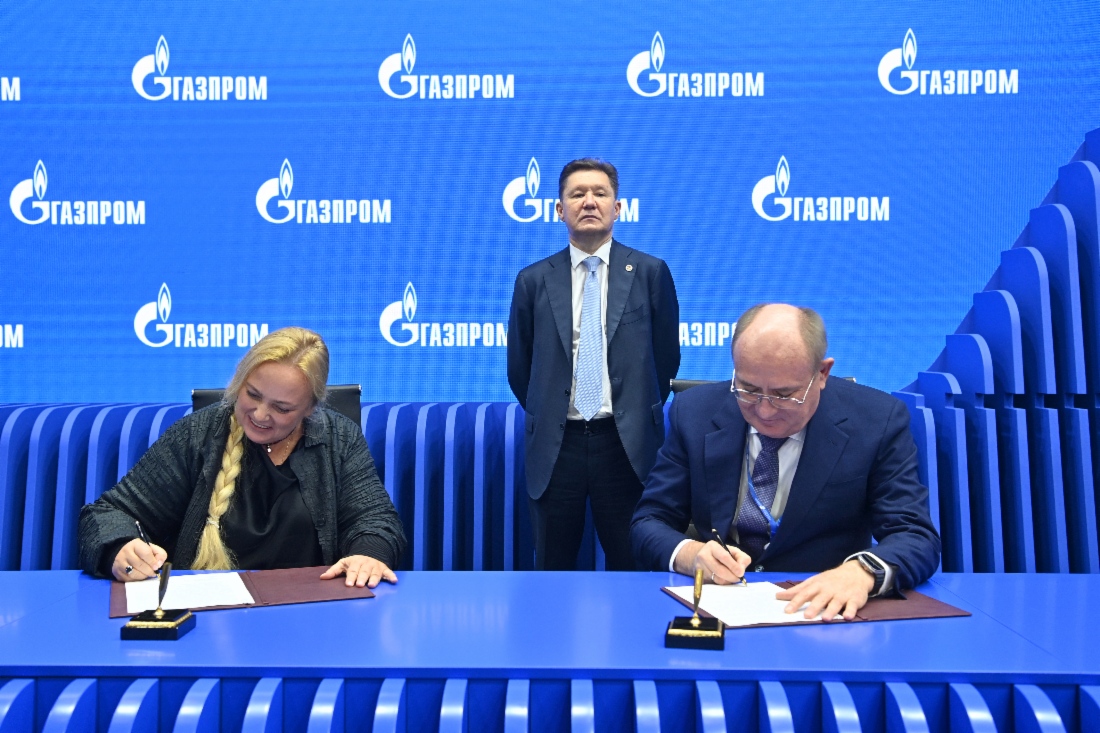 Generaldirektorin der Cognitive Robotics,
Olga Uskova, und Vitaly Markelov