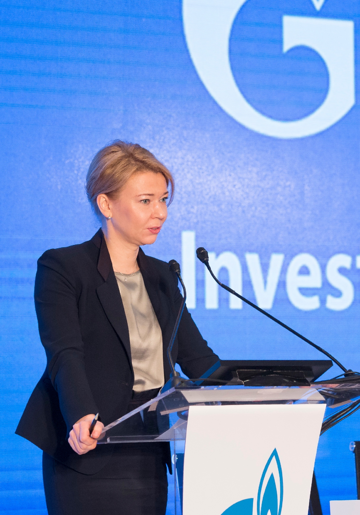 Elena Burmistrova am Investorentag in Hongkong
