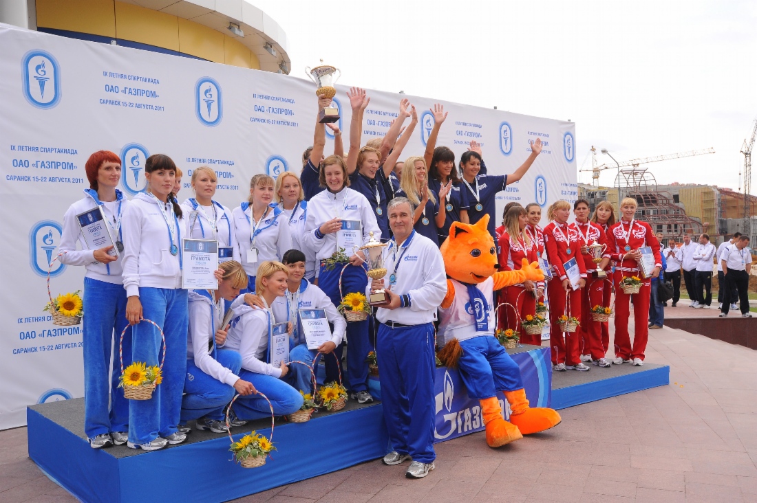 Siegerinnen und Preisträgerinnen des Volleyballturniers für Damen während der IX. Sommerspartakiade der Gazprom in Saransk