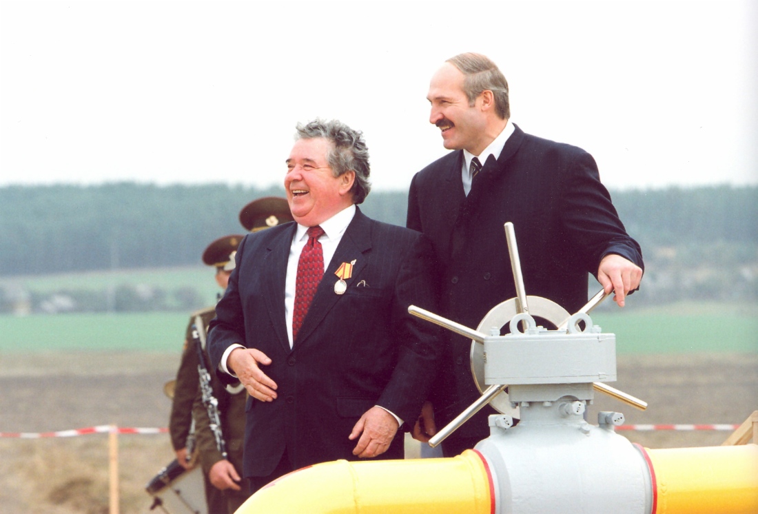 Rem Vyakhirev und Alexander Lukashenko bei der Inbetriebnahme der Gaspipeline Jamal – Europa
