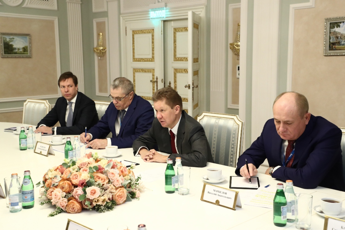 Arbeitstreffen zwischen Alexey Miller und dem Präsidenten der Republik Moldau, Igor Dodon, im Rahmen des Petersburger Internationalen Wirtschaftsforums 2018