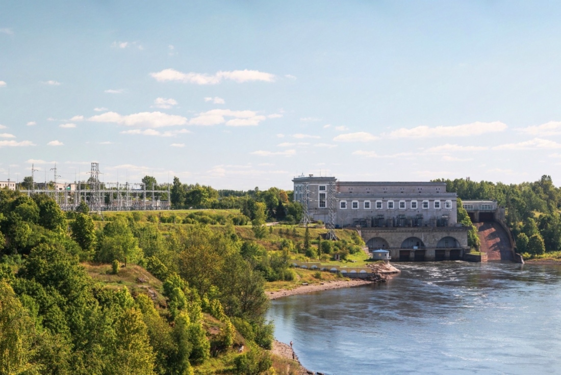 Wasserkraftwerk Narwskaja im Verwaltungsgebiet Leningrad