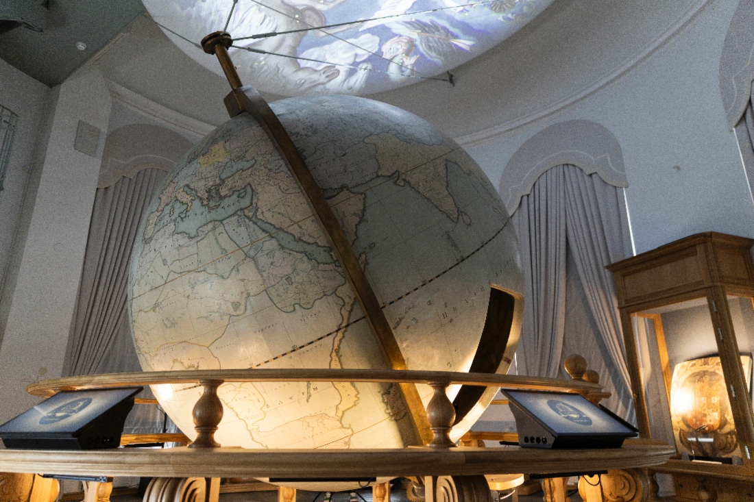 Obere Stockwerke des Turms des Wissens wurden nach umfassender Neugestaltung von Ausstellungen der Kunstkammer mit Gazprom-Unterstützung eröffnet