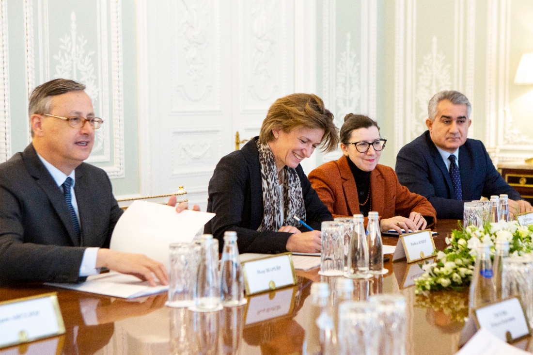 Arbeitstreffen zwischen der CEO der ENGIE SA, Isabelle Kocher, und Alexey Miller