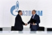 Im Rahmen des Russischen Investitionsforums in Sotschi unterzeichneten der Aufsichtsratsvorsitzende der Chelyabinsk Pipe Rolling Plant (ChelPipe), Andrey Komarov, und Vitaly Markelov eine Roadmap zur Entwicklung und Serienfertigung von Rohren für Offshore-Lagerstätten