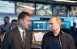 
Das Startzeichen für die Tiefseeverlegung der TurkStream gab Präsident der Russischen Föderation, Vladimir Putin (rechts), während seines Besuchs auf dem Rohrleger Pioneering Spirit. Foto: RIA Novosti
