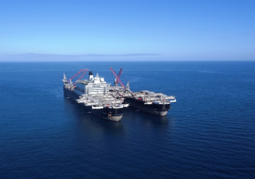Das weltweit größte Arbeitsschiff Pioneering Spirit wird den Tiefseeabschnitt der Gaspipeline TurkStream bauen