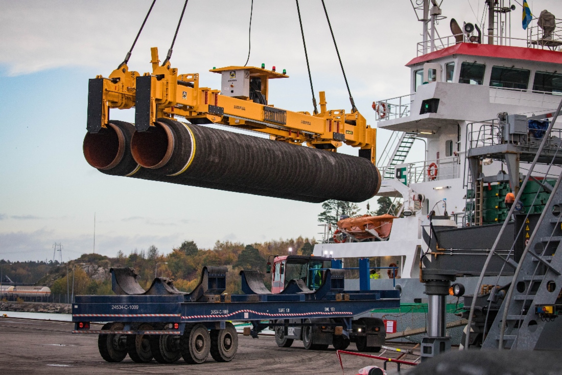 Zuführung der Rohre für die Gaspipeline Nord Stream 2