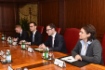 Der Vorstandsvorsitzende der Wintershall Holding GmbH, Mario Mehren (Zweiter von rechts), während des Arbeitstreffens mit Alexey Miller