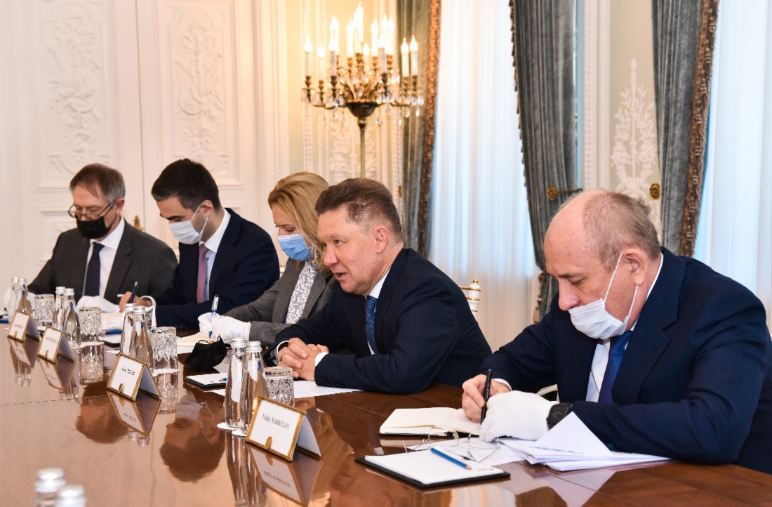Alexey Miller und mongolische Außenministerin Batmunkh Battsetseg diskutierten über das Projekt Soyuz Vostok