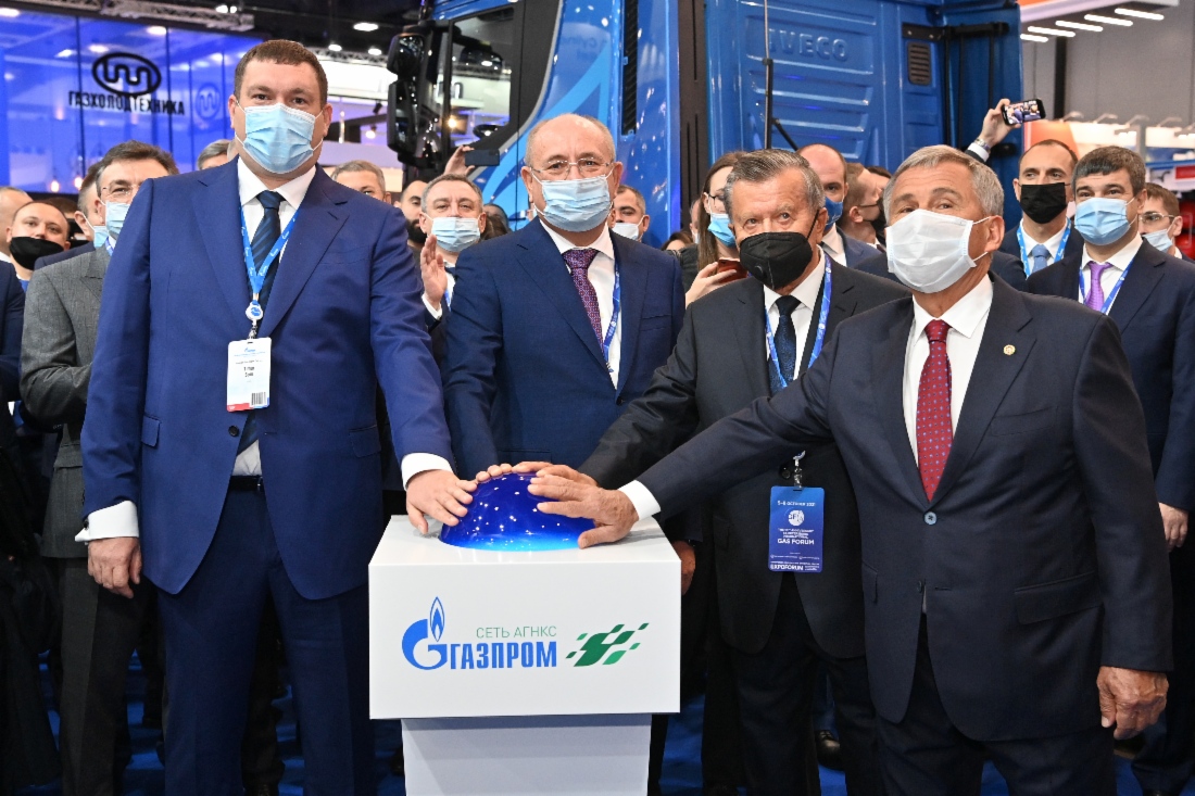 Gazprom nimmt Gasbetankungsanlagen in fünf russischen Regionen in Betrieb