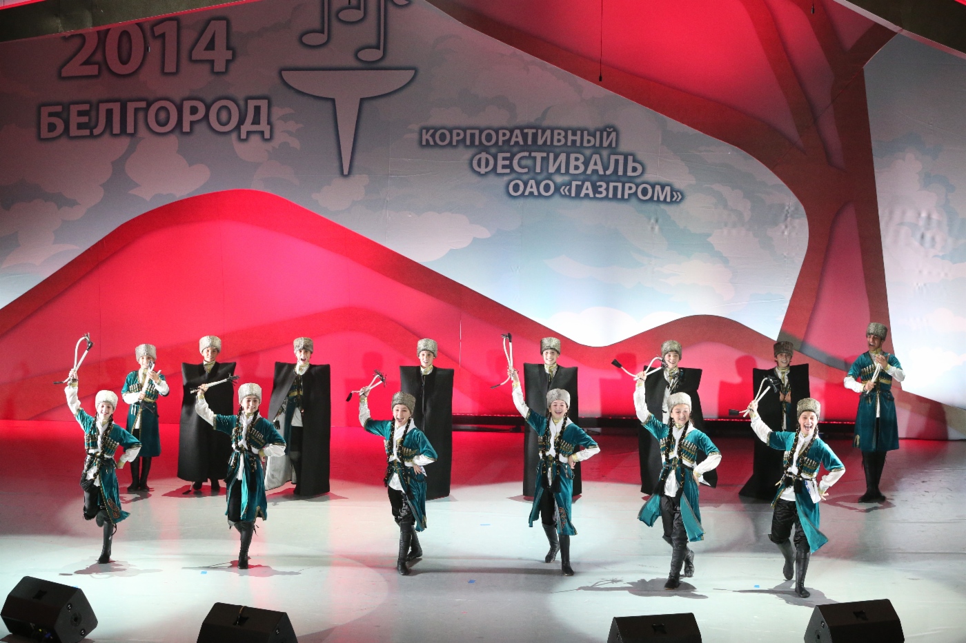 Choreographisches Kinderensemble Sari Kum (OOO Gazprom Transgaz Makhachkala), 1. Platz in der Kategorie Volkschoreographie (Kinder 11 bis 16 Jahre)