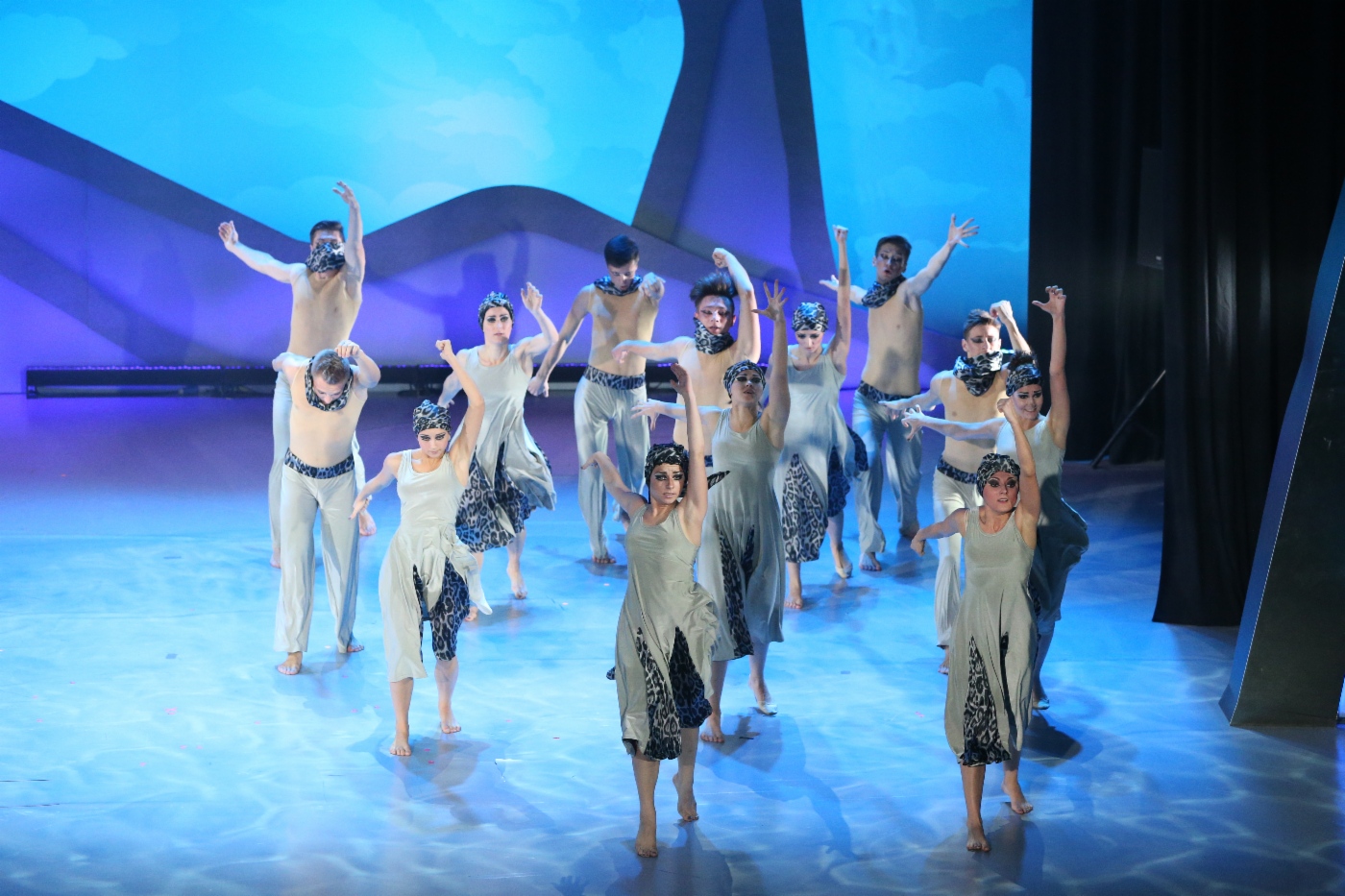 Tanztheater „ALEXIS“ (OAO Gazprom Transgaz Belarus), 1. Platz in der Kategorie Bühnenchoreographie (Erwachsene)