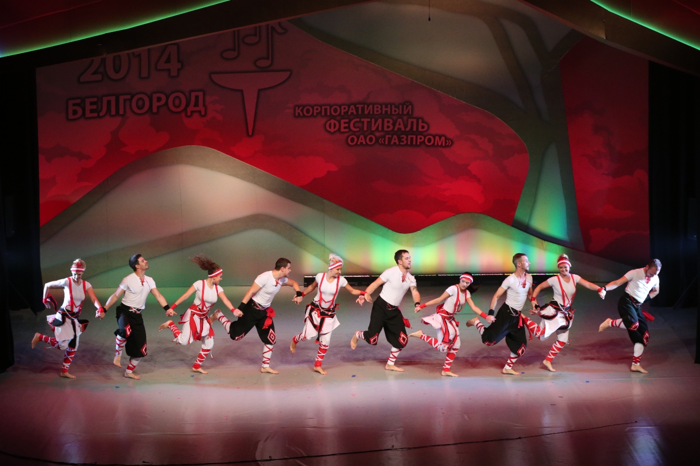 Tanzgruppe „PRO-Tänze“ (OOO Gazprom Transgaz Nizhny Novgorod), 2. Platz in der Kategorie Bühnenchoreographie (Erwachsene)