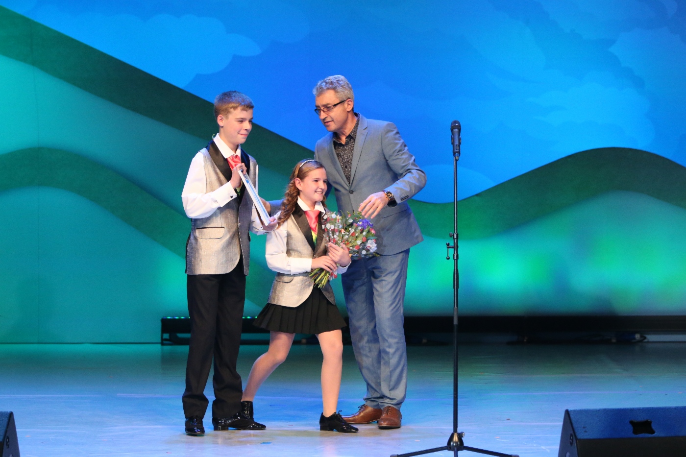Juror Semen Milshtein und Blasorchester Debüt (OOO Gazprom Dobycha Astrakhan), 2. Platz in der Kategorie Instrumentalmusik 