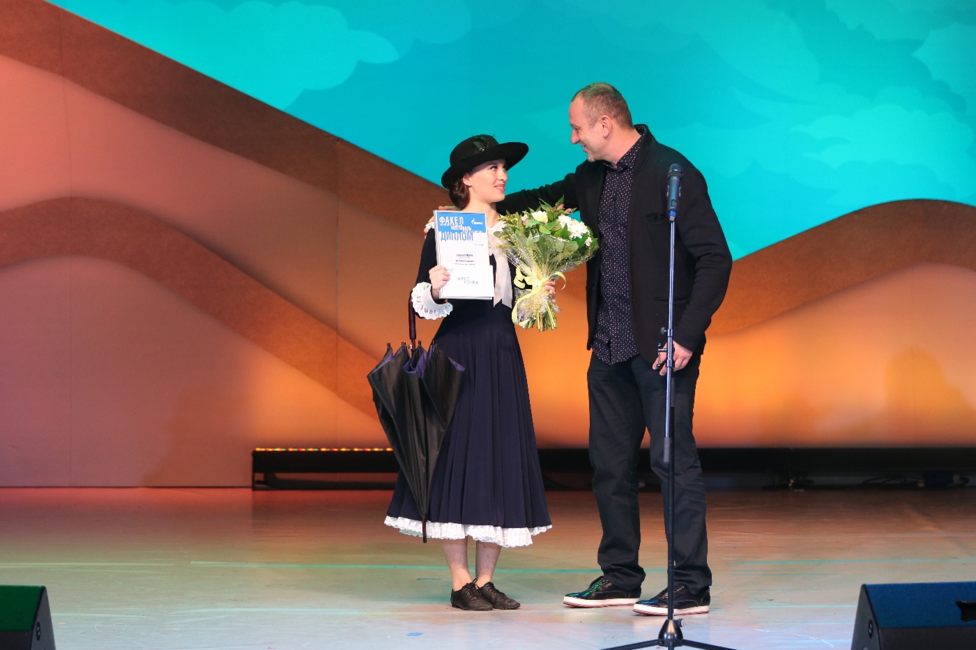 Juror Sergey Korginov und Kseniya Pryakhina (OOO Gazprom Transgaz Moscow), 2. Platz in der Kategorie Bühnenchoreographie