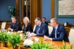 Milorad Dodik (Zweiter von rechts) während des Arbeitstreffens mit Alexey Miller