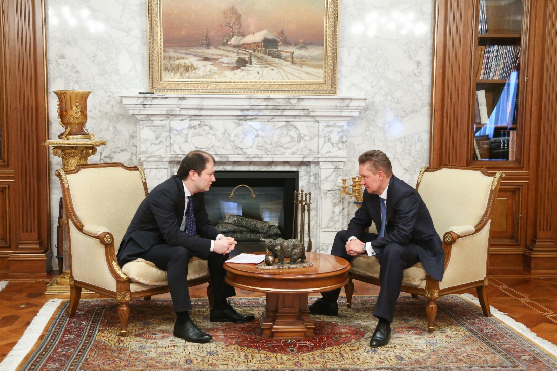 Arbeitstreffen zwischen dem Generaldirektor der AO Zagorsk Pipe Plant, Denis Safin, und Alexey Miller in Moskau