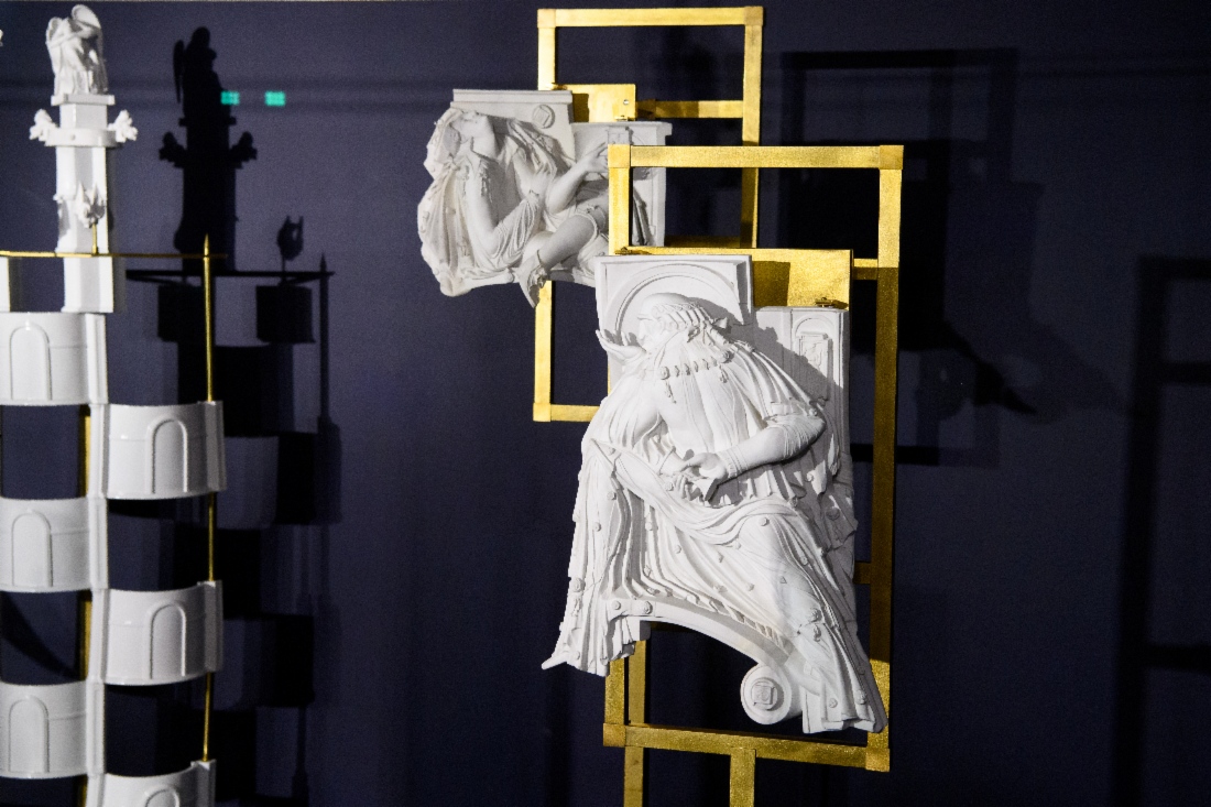 Mit Gazprom-Unterstützung öffnete in der Eremitage die neue Dauerausstellung „Porzellanplastik von Inna Olevskaya“ ihre Pforten