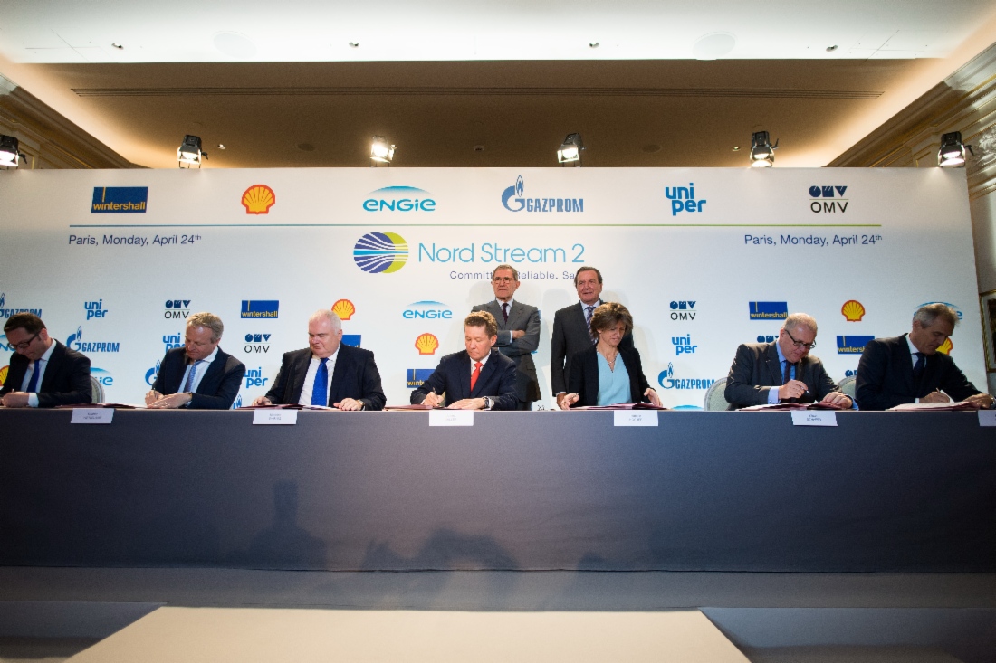 Vorstandsvorsitzender der Wintershall Holding GmbH, Mario Mehren, Vorstandsmitglied der Shell, Maarten Wetselaar, CEO der Nord Stream 2 AG, Matthias Warnig, Alexey Miller, CEO der ENGIE SA, Isabelle Kocher, Vorstandsvorsitzender der Uniper SE, Klaus Schäfer, und Vorstandsvorsitzender der OMV AG, Rainer Seele, unterzeichneten Finanzierungsvereinbarungen zum Projekt der Pipeline Nord Stream 2