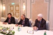 Jabbar al-Luaibi (in der Mitte), Ölminister der Republik Irak, während des Arbeitstreffens mit Alexey Miller