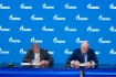 Sami Iskander, CEO der Petrofac International Limited, und Vitaly Markelov bei der Unterzeichnung