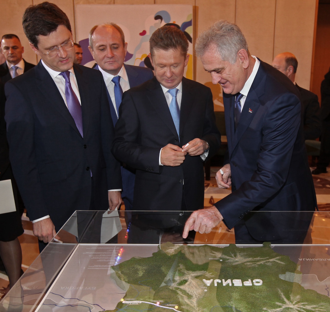 Russlands Energieminister Alexander Novak, Alexey Miller und Tomislav Nikolić