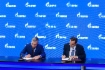Kirill Seleznev, Generaldirektor der RusKhimAlyans, und Kresimir Filipovic, erster Vizepräsident der Velesstroy, während der Unterzeichnungszeremonie